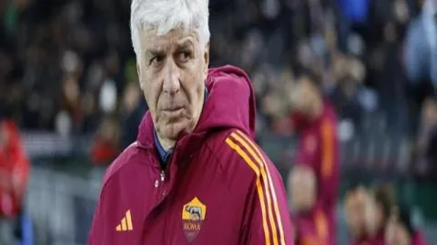 “世俱杯决赛：曼城横扫弗鲁米嫩塞，蜘蛛侠传射建功，罗德里伤退离场”