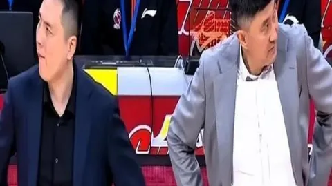 儿子网球征途7年终夺市运金牌，母爱扶持胜过教练指导！